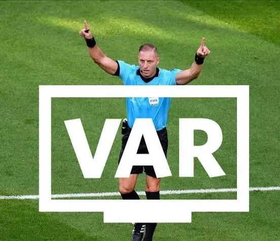 进球无效！VAR视频裁判介入，裁定越位在先，进球被判无效！(var进球有效)