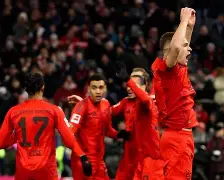 慕尼黑胜利收官，德甲降级挑战取得成功(慕尼黑足球比赛)