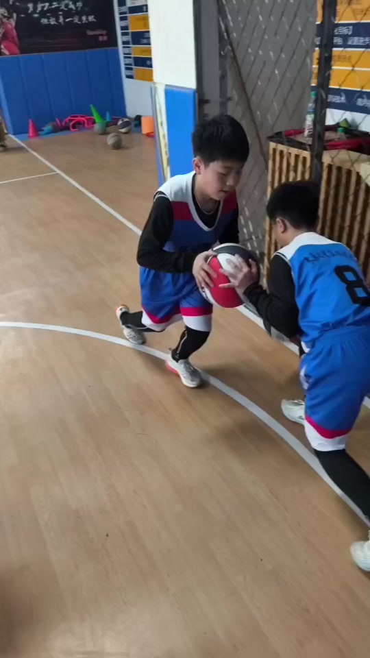 关于青少年篮球培训火热开启，未来之星齐聚的信息